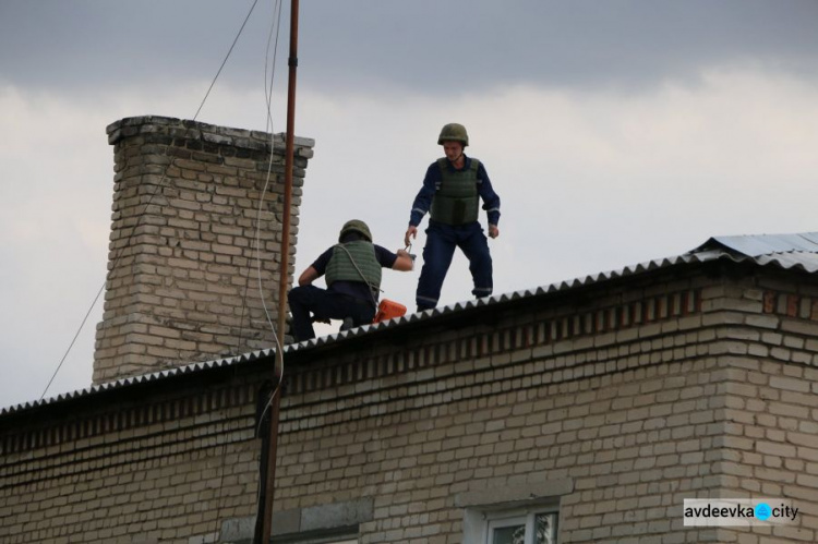 Спасатели помогли более 800 мирным гражданам при пересечении донбасской линии разграничения