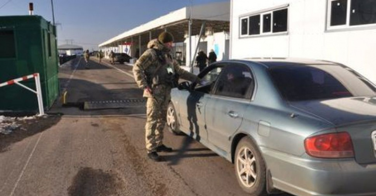 Ситуация на донбасских КПВВ: за сутки не пропустили более 30 человек