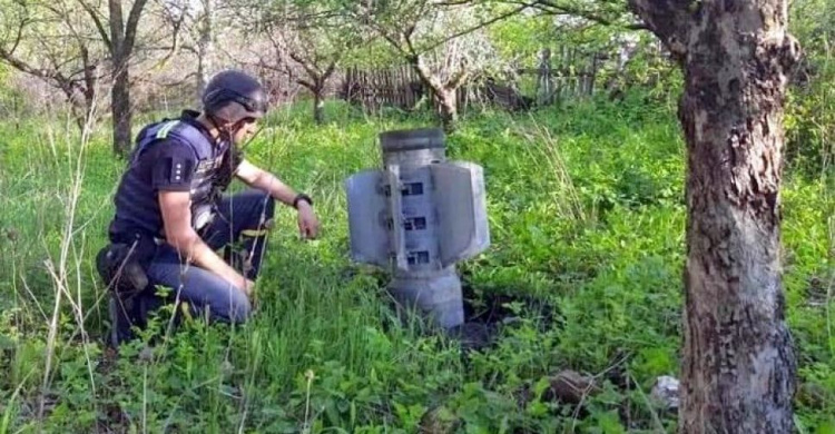 Піротехніки ДСНС проводять розмінування в населених пунктах Донеччини: зараз працюють в Авдіївці