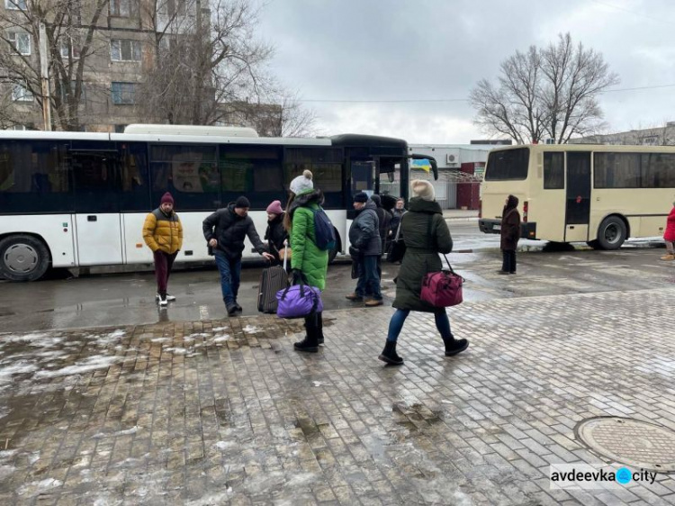 Евакуація з Авдіївки триває