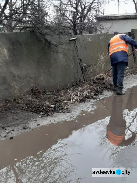 В Авдеевке проведен ряд работ по очистке города от мусора (ФОТОФАКТ)