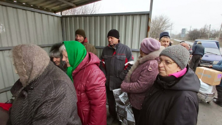 "Тепла допомога": Авдіївська влада продовжує підтримувати мешканців громади