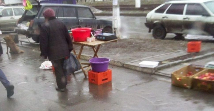 В Авдіївці правоохоронці покарали вуличних торгівців (ФОТО)