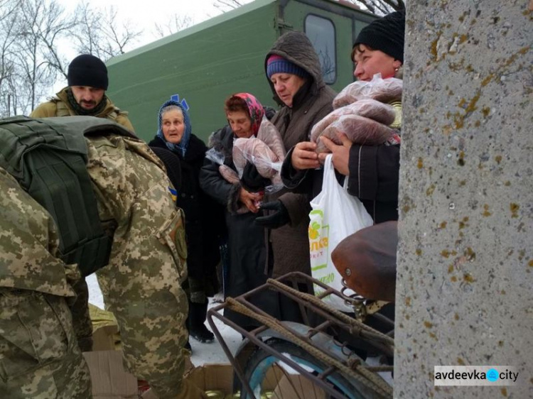 "Симики" доставили гуманитарку  в два недавно освобожденных села  на Донетчине (ФОТО)