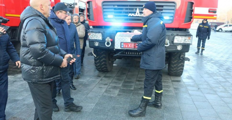 Спасатели Донетчины получили новую технику (ФОТО + ВИДЕО)