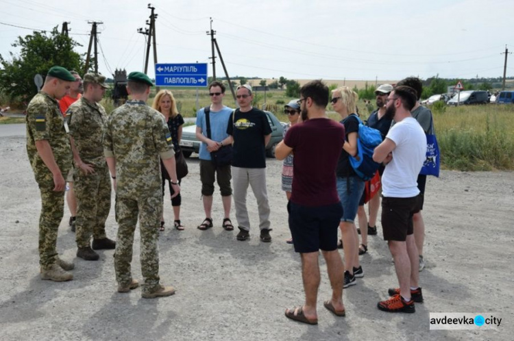 КПВВ на Донбассе заинтересовали группу ученых (ФОТО)