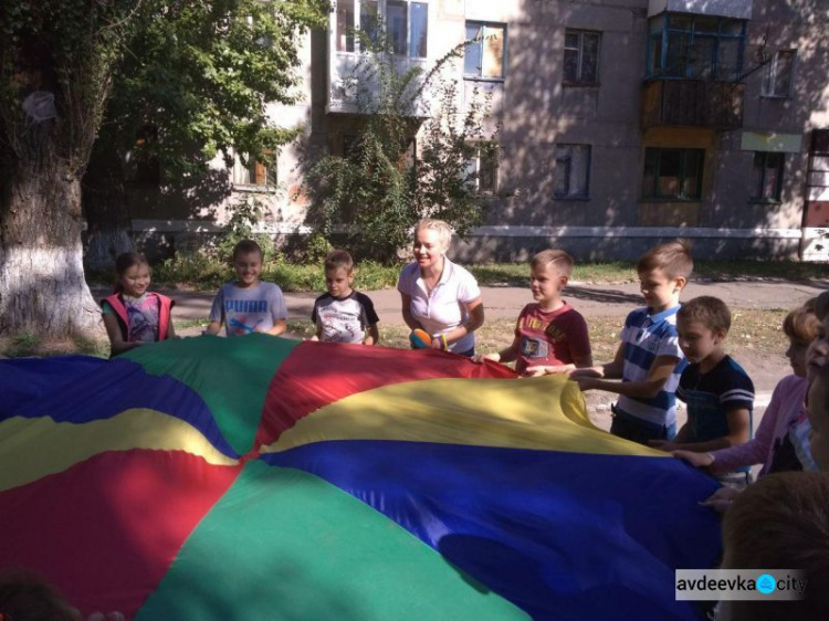 Весело и спортивно авдеевская детвора провела День без автомобилей (ФОТО)