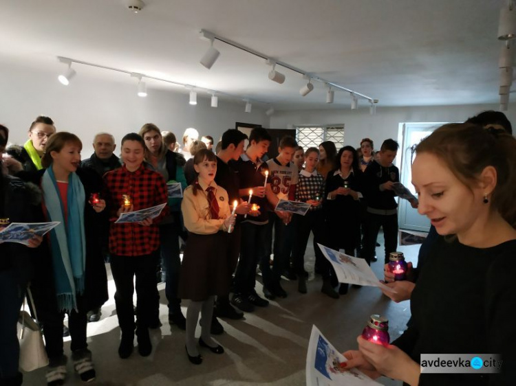 Пластуни привезли в прифронтову Авдіївку  Вифлеємський вогонь миру (ФОТО/ВІДЕО)