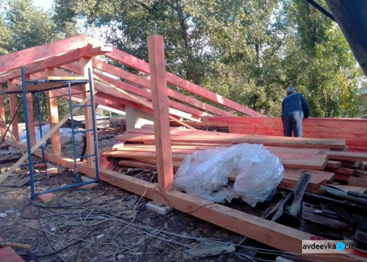 В Авдіївці капітально відремонтують покрівлю багатоповерхівки