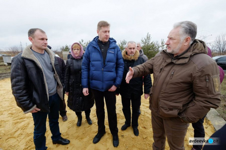 Жебривский у будущего полигона: Донетчина должна стать самой чистой областью Украины (ФОТО)