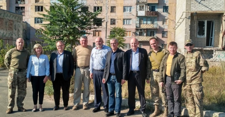 В Авдеевке «высадился» французский «десант» (ФОТО + ВИДЕО)