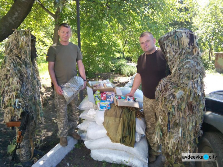 Офицеры группы Cimic Avdeevka доставили помощь гражданским и военным