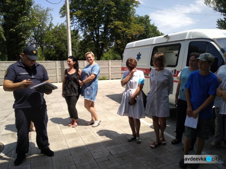 Авдіївські рятувальники  евакуювали медиків  району (ФОТО)