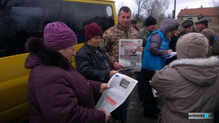 «Симики» с приключениями привезли топливные брикеты в прифронтовые поселки (ФОТО)