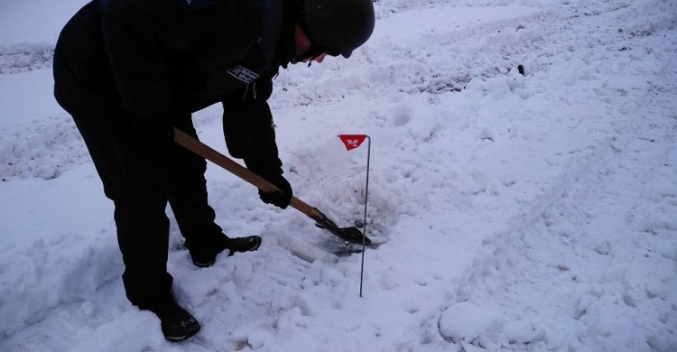 В Ясиноватском районе разобрались со снарядом