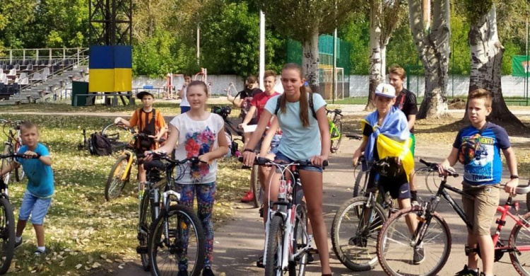 ВИДЕО. В Авдеевке историю города изучали в процессе велосипедной прогулки