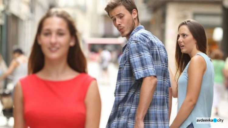 Мем distracted boyfriend нашли на картине 18 века (ФОТО)