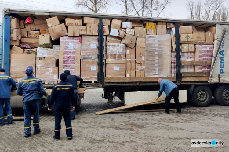 Мешканці Очеретинської громади отримали гумдопомогу (ФОТОФАКТ)