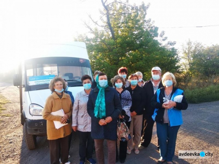 Жители прифронтовых громад могут воспользоваться бесплатными социальными автобусами