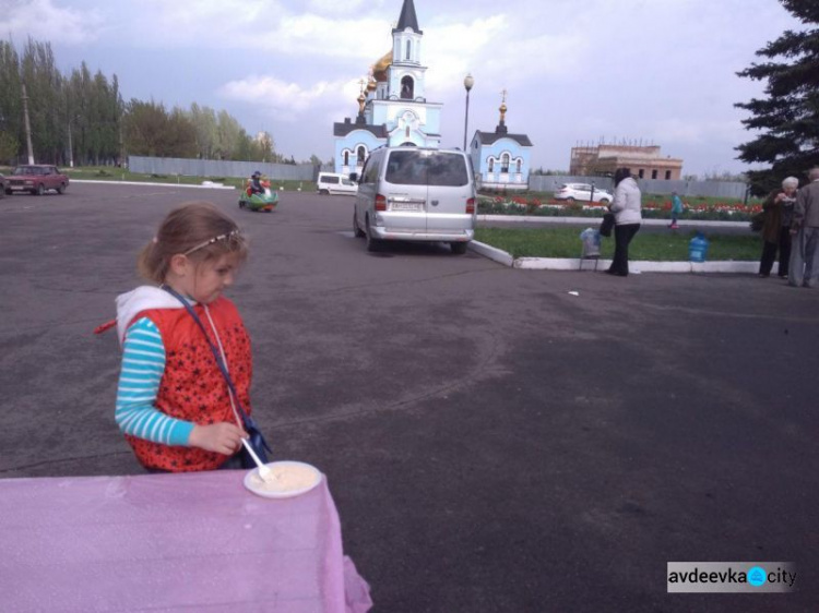 Гостей Фестивалю мистецтв в Авдіївці нагодували безкоштовно та смачно (ФОТО)