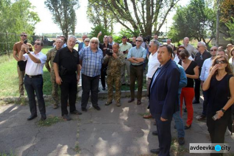 Жебривский: Боевики хотели войти в опустевшую Авдеевку (ФОТО)