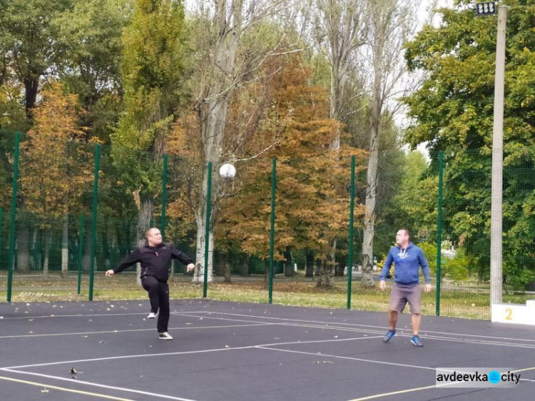 В Авдеевке состоялся турнир по футболтеннису: фоторепортаж