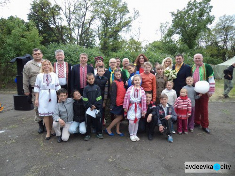 День вышиванки в Авдеевке (ФОТООТЧЕТ)