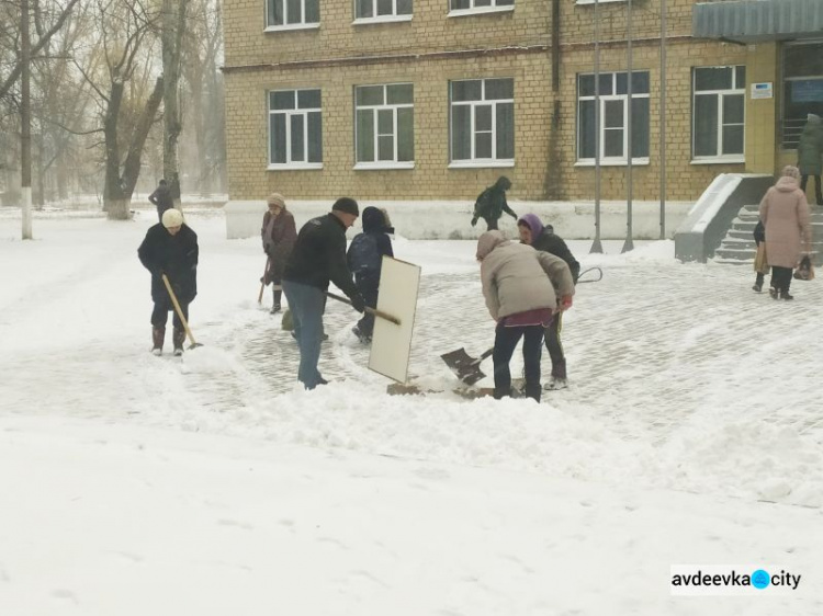 В Авдеевку пришла зима.ФОТО/ВИДЕО