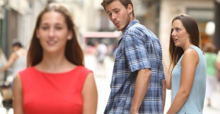 Мем distracted boyfriend нашли на картине 18 века (ФОТО)