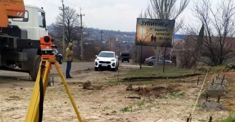 В Авдіївці удосконалюють меморіальний комплекс на "промці"