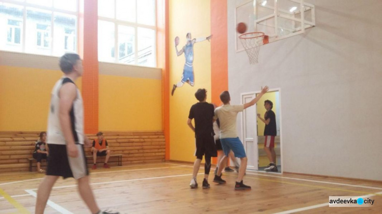 В Авдеевке прошли соревнования по баскетболу 3×3 среди юношей (ФОТО)