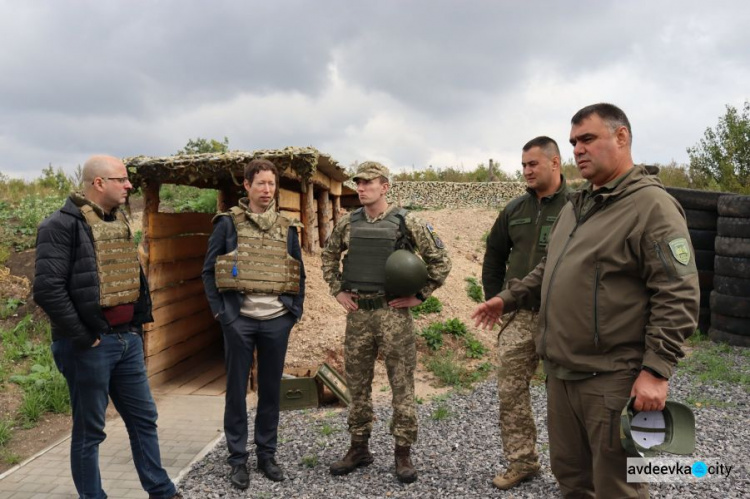 Європейські політики відвідали Авдіївку та Опитне