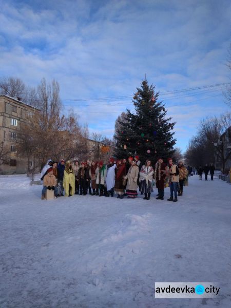 В Авдіївці вертепували майбутніі лідери з усієї країни (ФОТО)