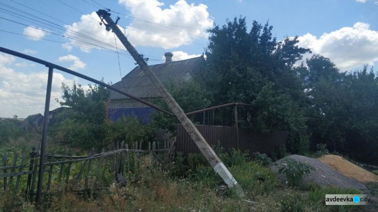 На Донетчине продолжают восстанавливать электроснабжение населенных пунктов после непогоды