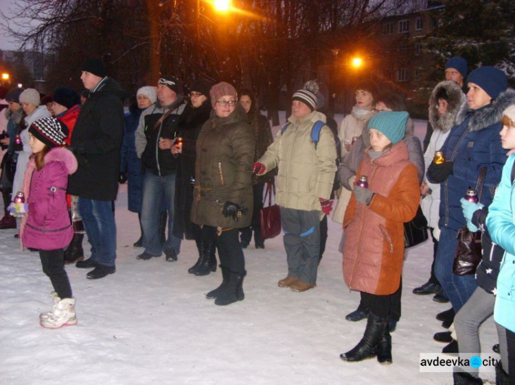 Авдіївка вшанувала пам’ять жертв Голодомору (СВІТЛИНИ)