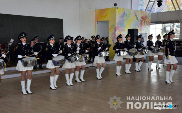 В Донецкой области женщины-полицейские разрушают стереотипы (ФОТО + ВИДЕО)