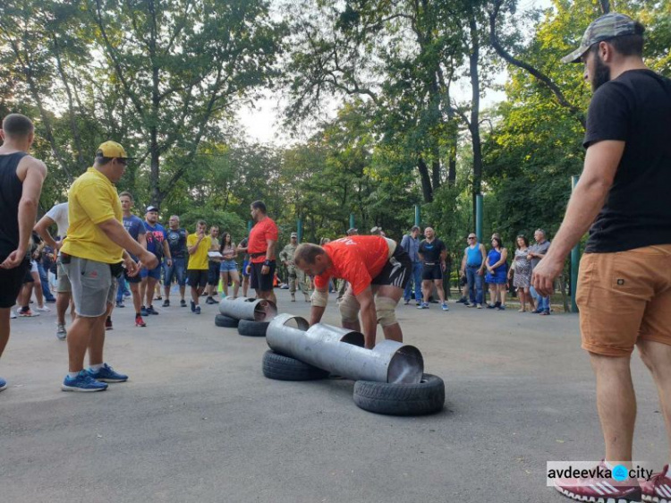 Авдеевские богатыри показали силу на региональных состязаниях (ФОТО)