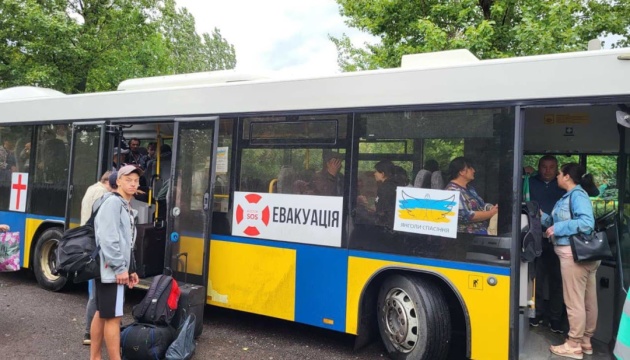 За перші дні серпня з Донеччини евакуювалася понад вісімсот мешканців - серед них є авдіївці