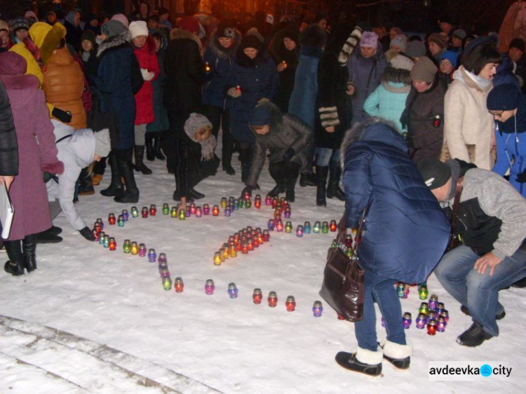 Авдіївка вшанувала пам’ять жертв Голодомору (СВІТЛИНИ)