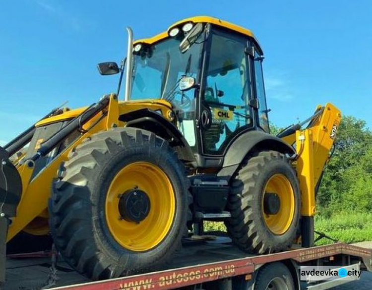 В Авдіївці за кошти міського бюджету придбали екскаватор-навантажувач