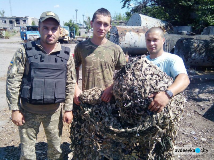 Авдеевские «симики» сегодня доставили помощь военным и гражданским (ФОТО)