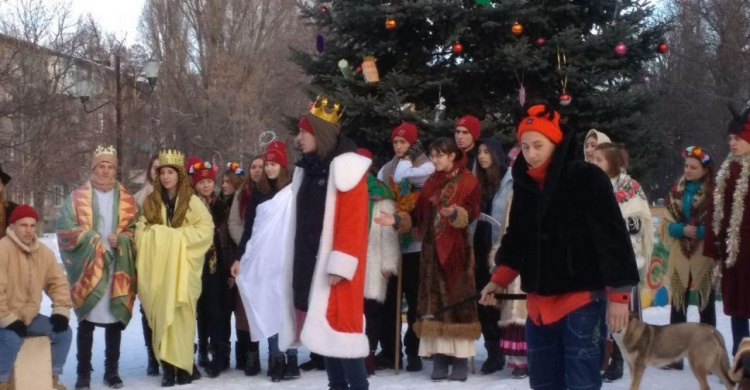 В Авдіївці вертепували майбутніі лідери з усієї країни (ФОТО)