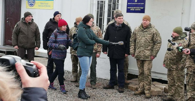 Донбасское открытие, которого не было: что происходит с КПВВ «Золотое» (ФОТО + ВИДЕО)