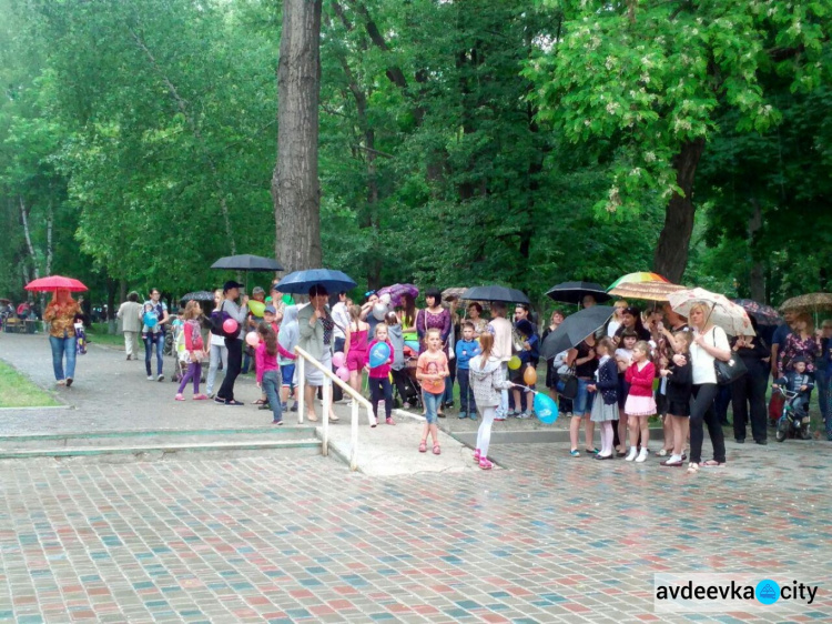 В Авдеевке прошёл праздник “Планета детских улыбок”, посвящённый Дню защиты детей  (ФОТОРЕПОРТАЖ)