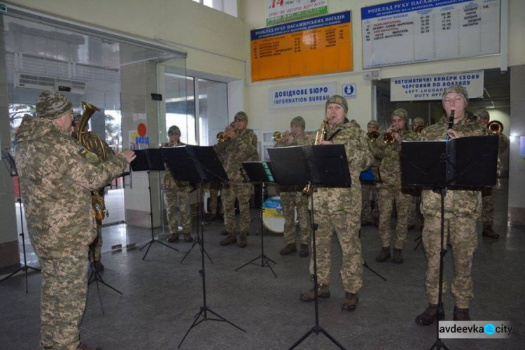 "Поезд единения Украины" "Трухановская Сич" колесит по Донецкой области (ФОТО)