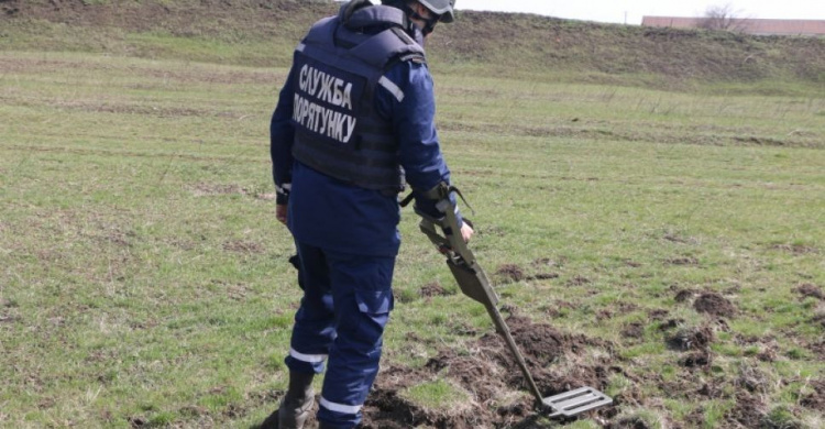 На Донетчине уничтожили снаряд, мины и гранаты