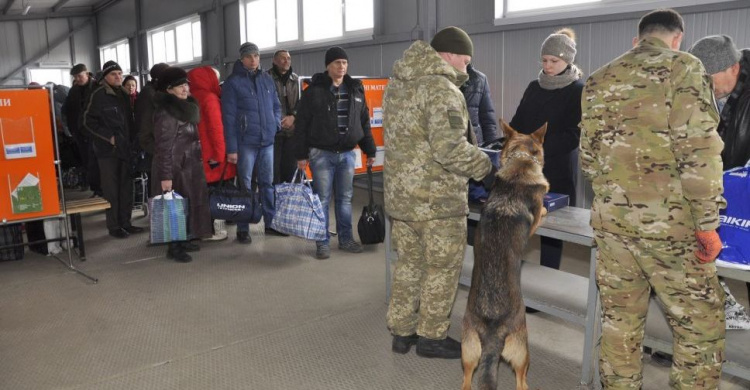 КПВВ Донбасса продолжают работу в режиме «желтый»