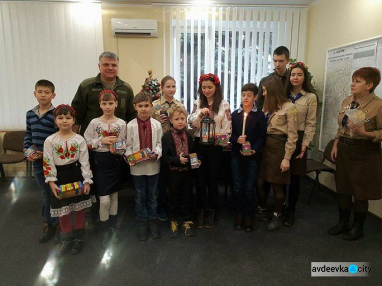 В Авдеевку прибыл Вифлеемский огонь мира