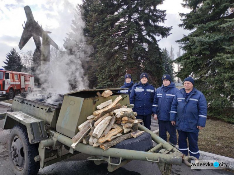 Масленичный разгуляй: Авдеевка весело встречала весну (ФОТОРЕПОРТАЖ)