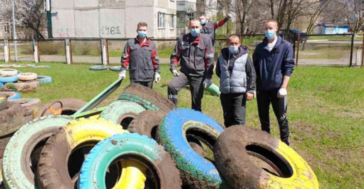 В Авдіївці в рамках еко-акції позбуваються автомобільних шин 